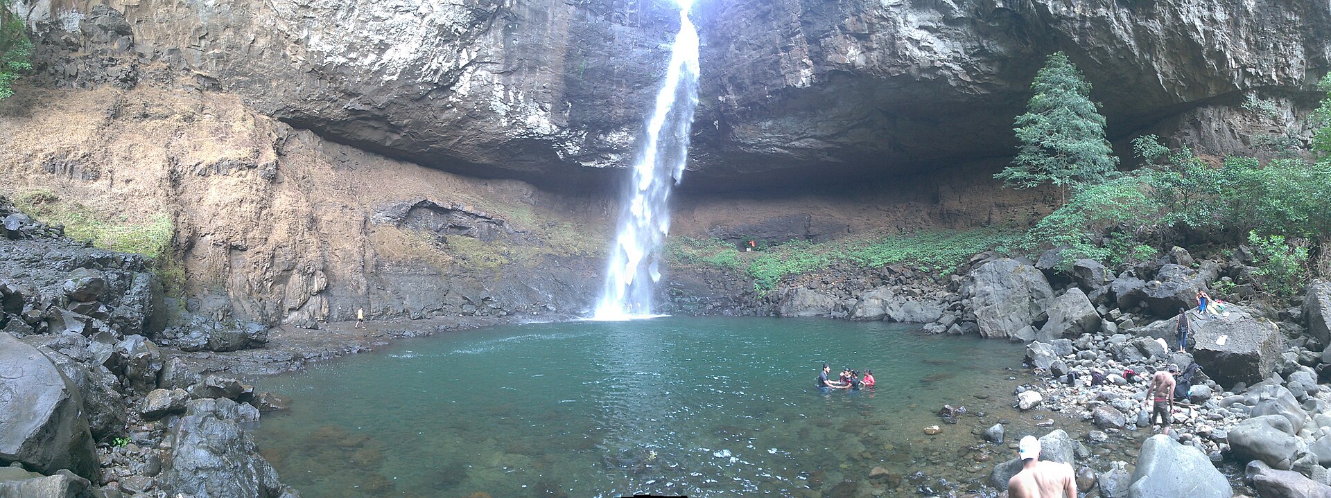 Devkund Waterfall photo 2